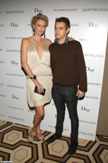 Charlize Theron feet photo thumbnail