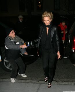 Charlize Theron feet photo thumbnail