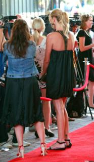 Charlize Theron feet photo thumbnail