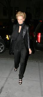Charlize Theron feet photo thumbnail