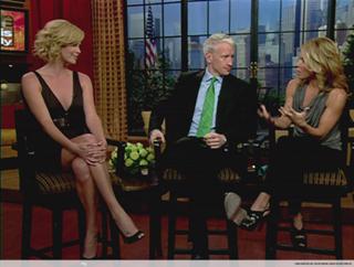 Charlize Theron feet photo thumbnail