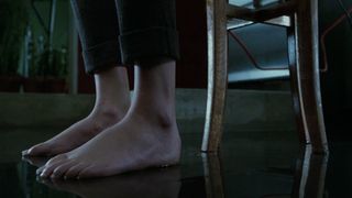 Charlize Theron feet photo thumbnail