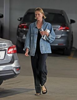 Charlize Theron feet photo 9