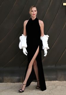 Charlize Theron feet photo 6