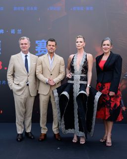 Charlize Theron feet photo 3