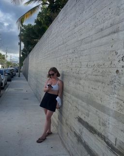 Charlotte Arnold feet photo 6