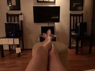 Charlotte Ayanna feet photo 3