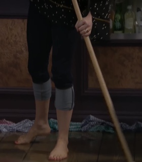 Charlotte Bellamy feet photo 2
