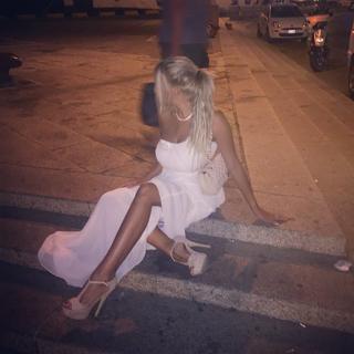 Charlotte Caniggia feet photo 6