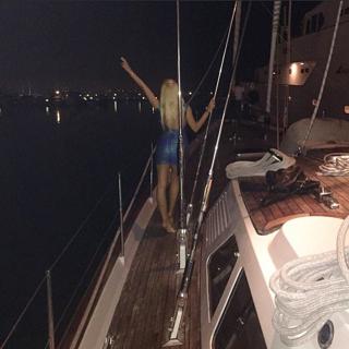 Charlotte Caniggia feet photo 4