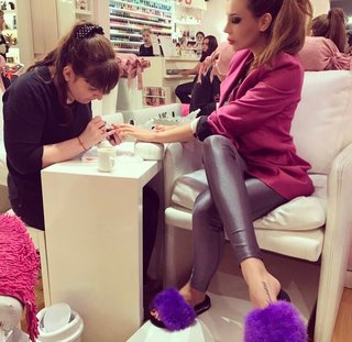 Charlotte Caniggia feet photo 8