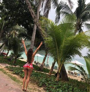 Charlotte Caniggia feet photo 11