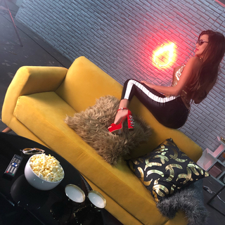 Charlotte Caniggia feet photo 3