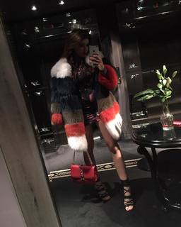 Charlotte Caniggia feet photo 14