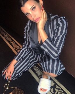 Charlotte Caniggia feet photo 2