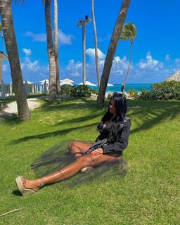 Charlotte Caniggia feet photo 4