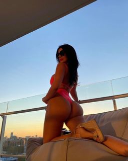 Charlotte Caniggia feet photo 20