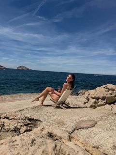 Charlotte Cardin feet photo 7