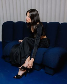 Charlotte Cardin feet photo 2