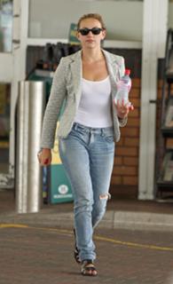 Charlotte Church feet photo thumbnail