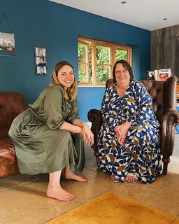 Charlotte Church feet photo thumbnail