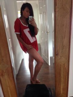 Charlotte Crosby feet photo thumbnail