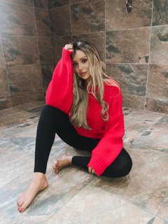 Charlotte Crosby feet photo thumbnail