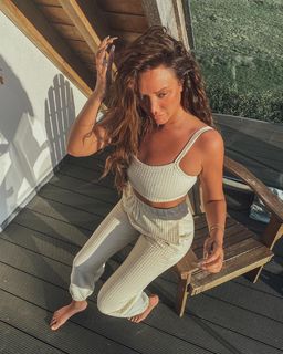 Charlotte Crosby feet photo thumbnail