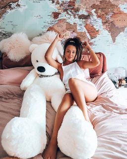 Charlotte Crosby feet photo thumbnail