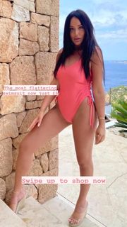 Charlotte Crosby feet photo thumbnail