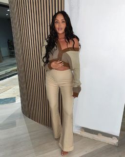 Charlotte Crosby feet photo thumbnail