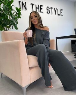 Charlotte Crosby feet photo thumbnail