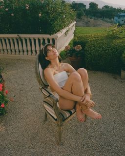 Charlotte D'Alessio feet photo 7