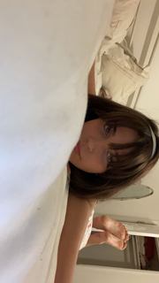 Charlotte D'Alessio feet photo 6