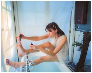 Charlotte D'Alessio feet photo 1