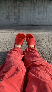 Charlotte D'Alessio feet photo 10