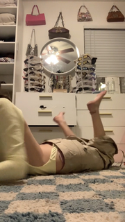 Charlotte D'Alessio feet photo 5