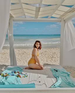 Charlotte Dobre feet photo 16
