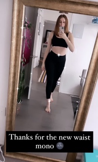 Charlotte Dobre feet photo 4