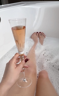 Charlotte Dobre feet photo 3