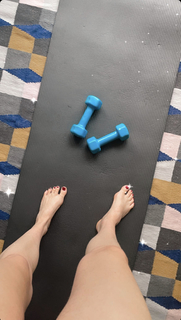 Charlotte Dobre feet photo 1