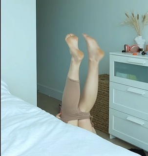 Charlotte Dobre feet photo 2