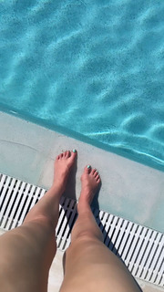 Charlotte Dobre feet photo 14