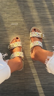 Charlotte Dobre feet photo 17