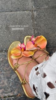 Charlotte Dobre feet photo 3