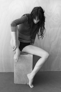 Charlotte Gainsbourg feet photo thumbnail