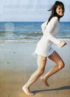 Charlotte Gainsbourg feet photo thumbnail