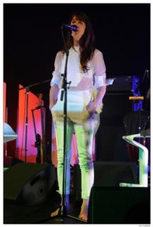 Charlotte Gainsbourg feet photo thumbnail