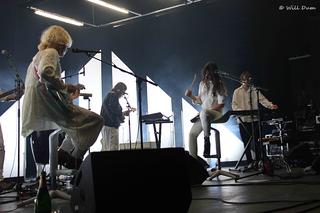 Charlotte Gainsbourg feet photo thumbnail