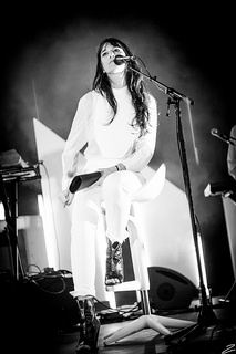 Charlotte Gainsbourg feet photo thumbnail